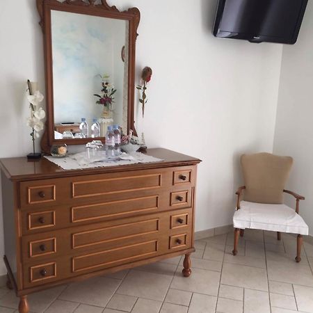 Chambres D'Hotes Chez Coco Saint-Georges-de-Reneins Room photo